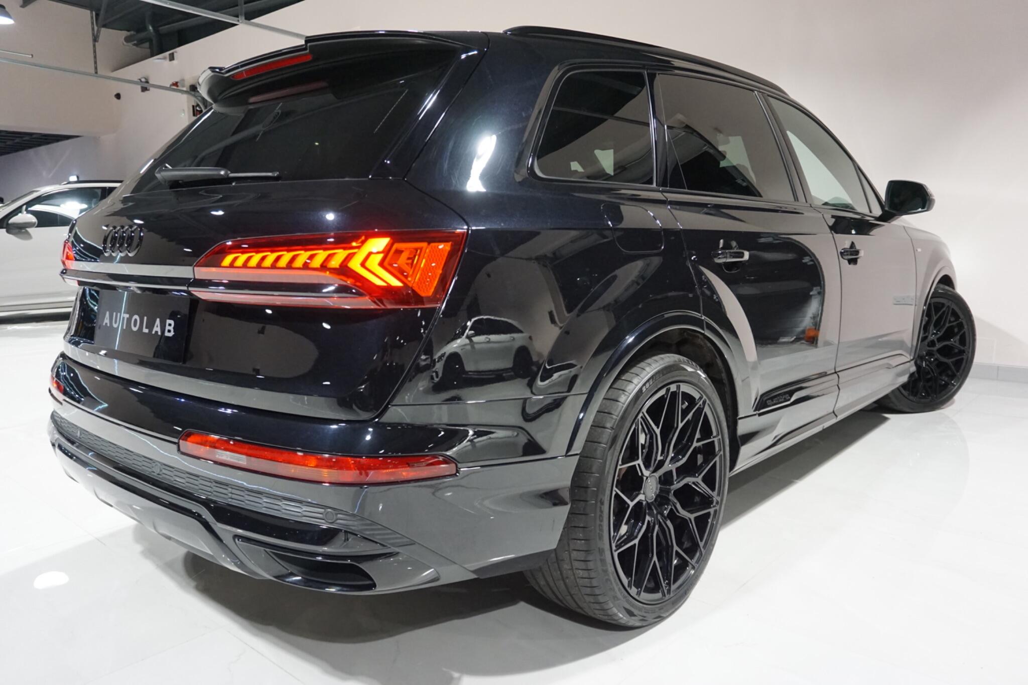 Audi Q7 3.0 TFSIe V6 55 S line SUV 5dr Petrol Plug-in Hybrid Tiptronic quattro Euro 6 (s/s) 17.9kWh (381 ps)